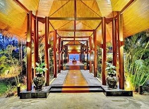 Ngwe Saung's Lobby Entrance