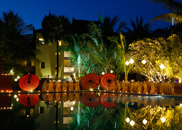 mandalay-hill-resort-hotel-pool-side-view-l